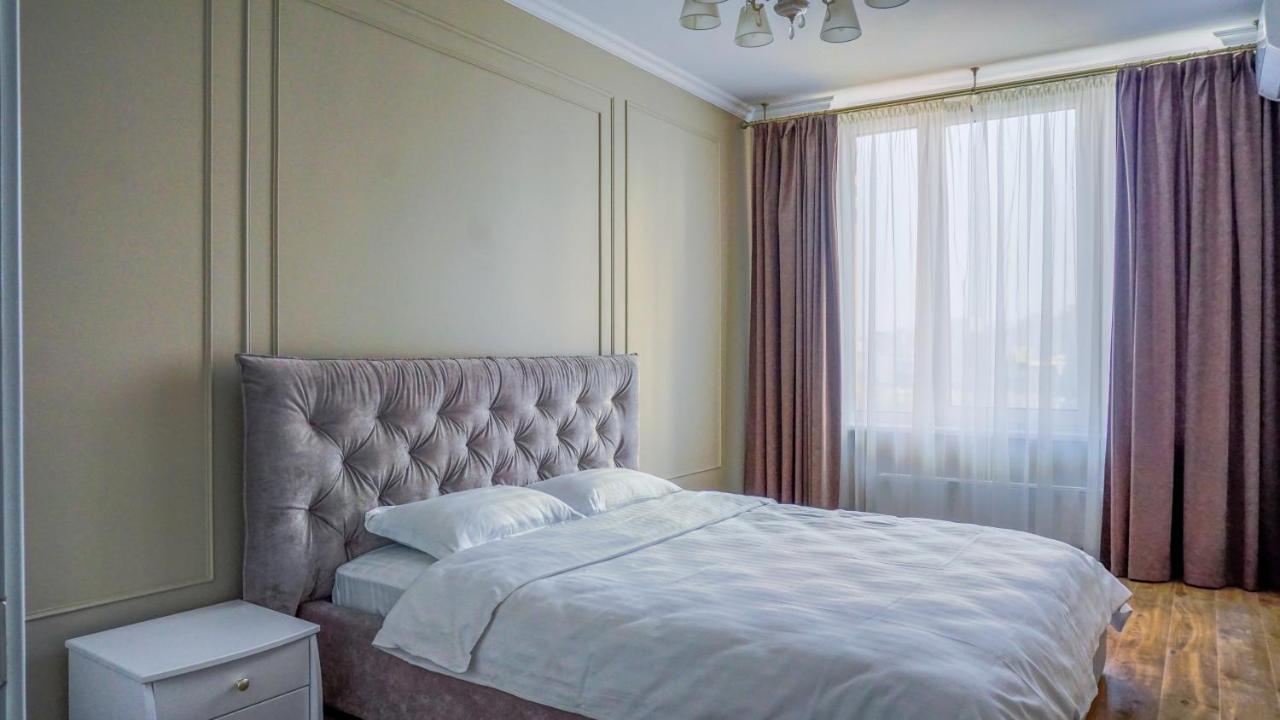 Luxury Apartment Near Metro Station Osokorky Kiew Exterior foto
