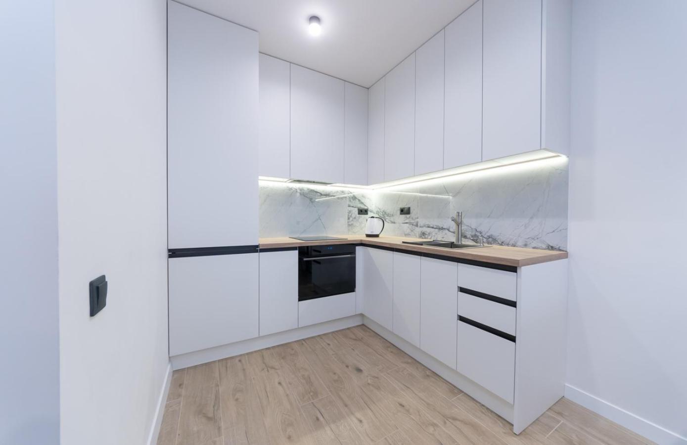 Luxury Apartment Near Metro Station Osokorky Kiew Exterior foto