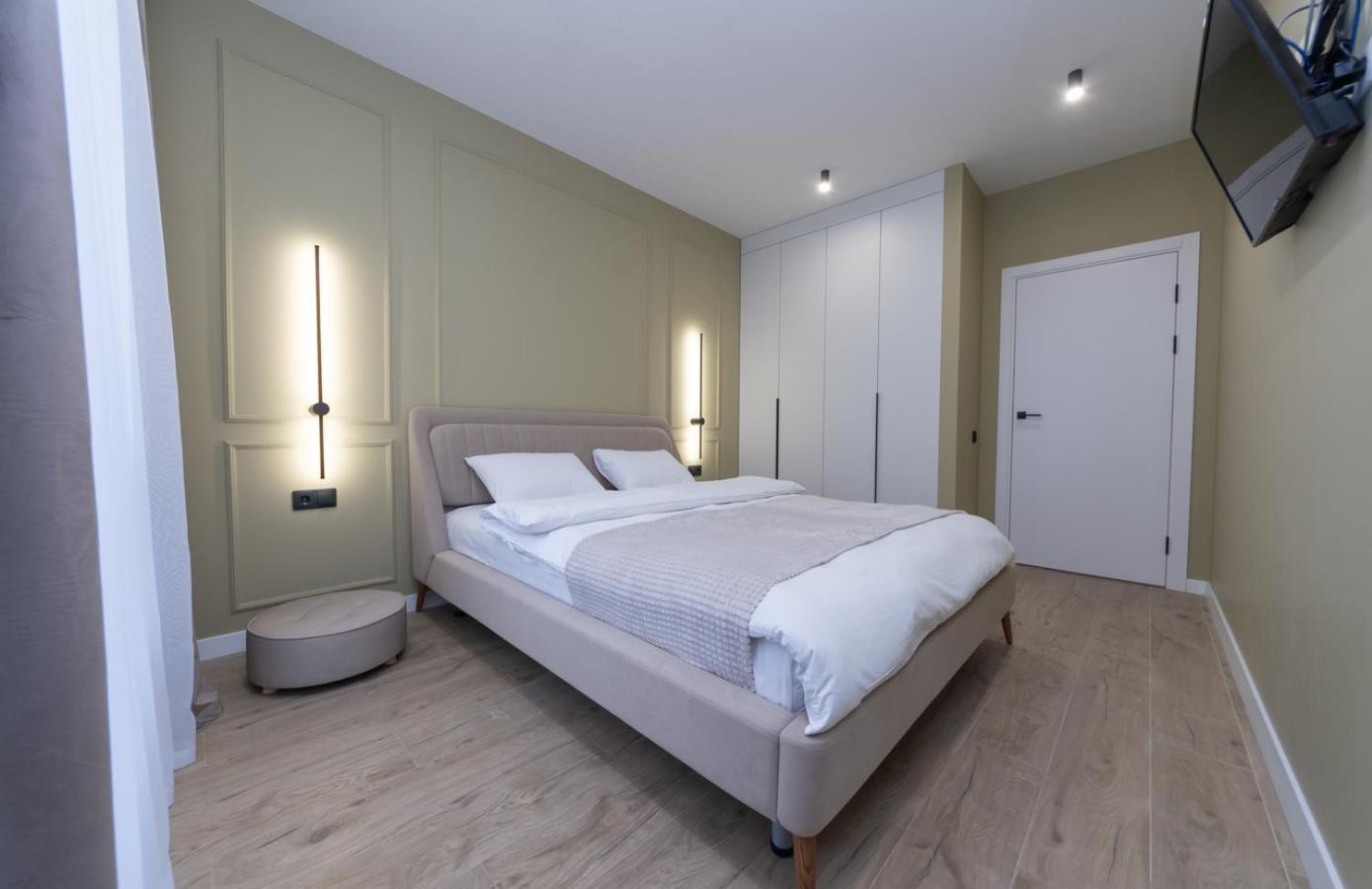 Luxury Apartment Near Metro Station Osokorky Kiew Exterior foto